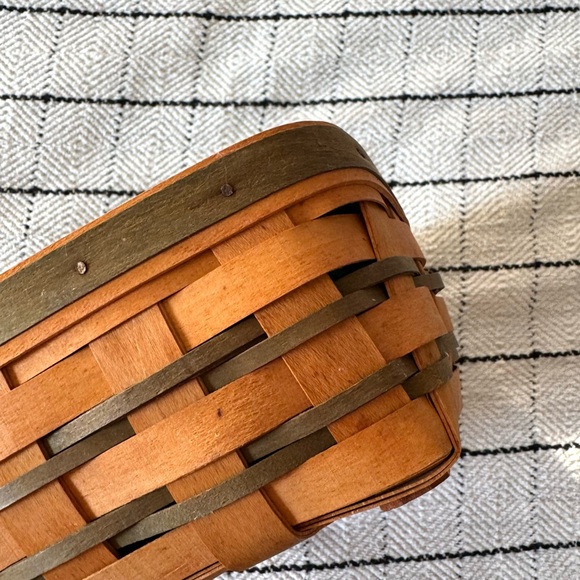 Longaberger Vintage Holiday Basket 1991 Handwoven - Picture 4 of 8